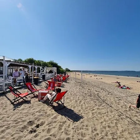 Medusa 300 Metrow Od Plazy * غدانسك