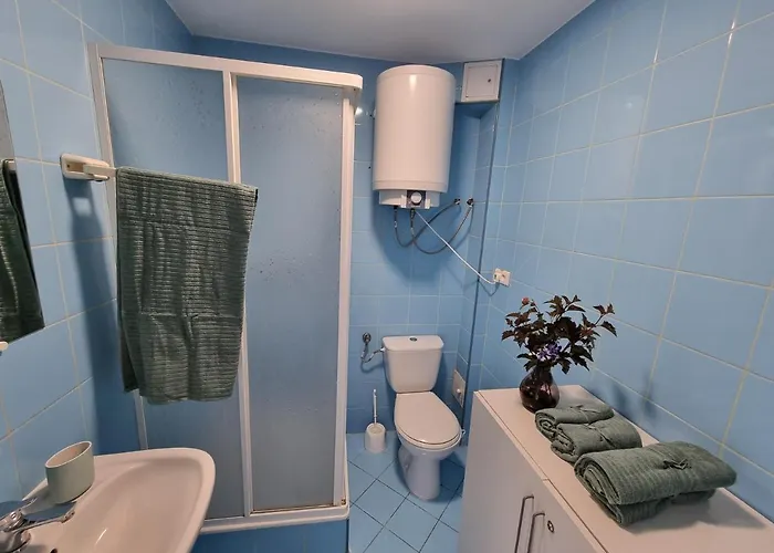 Medusa 300 Metrow Od Plazy * Gdańsk